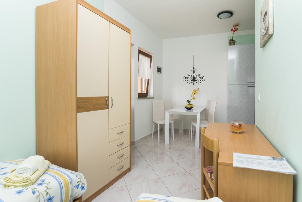 Apartments Catic Umag Exterior photo