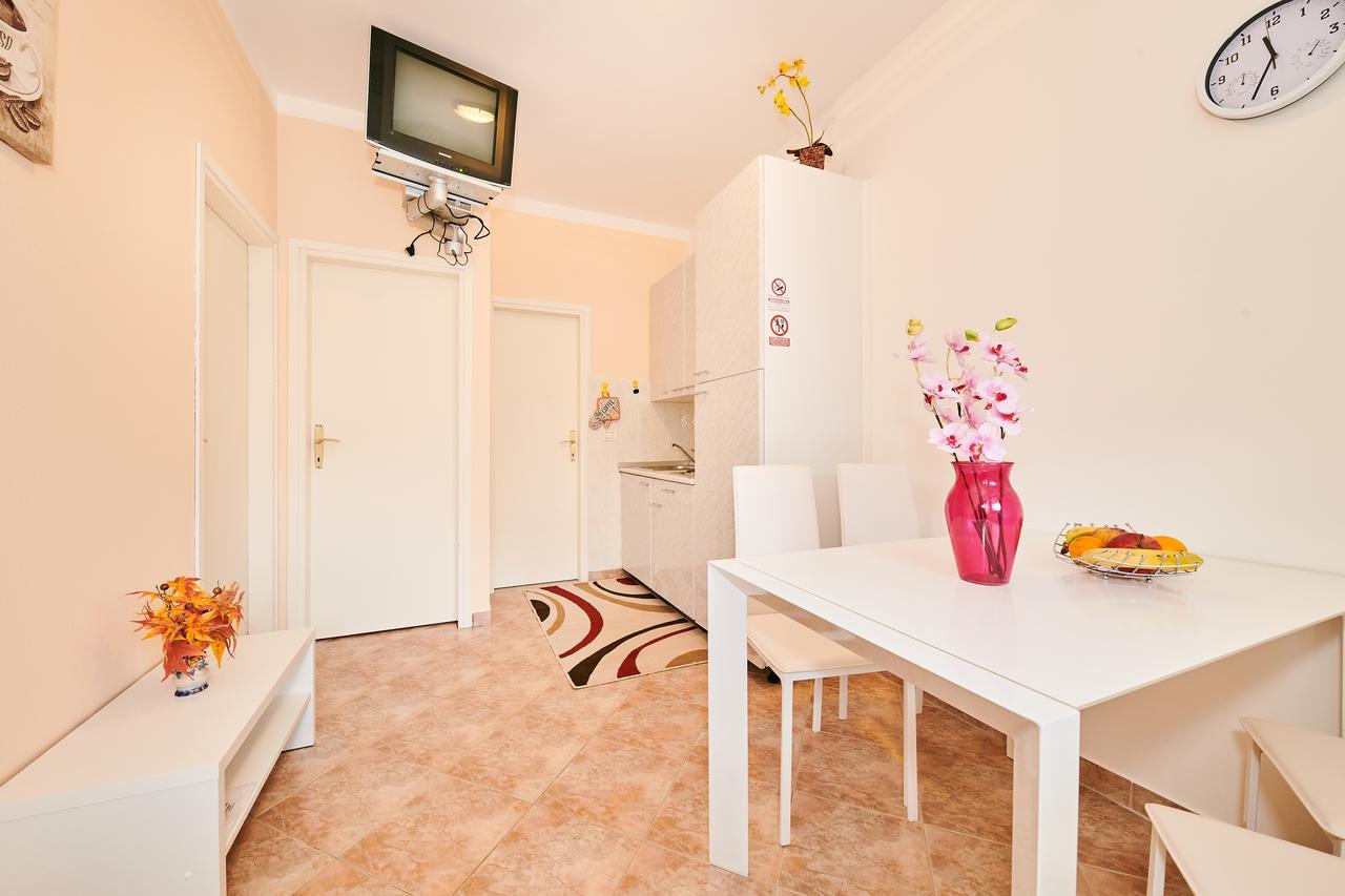 Apartments Catic Umag Exterior photo