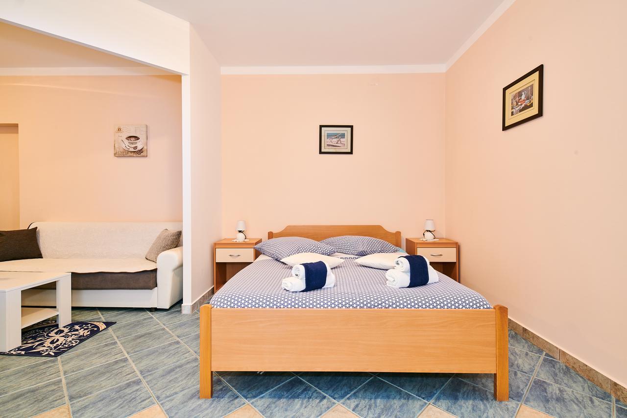 Apartments Catic Umag Exterior photo