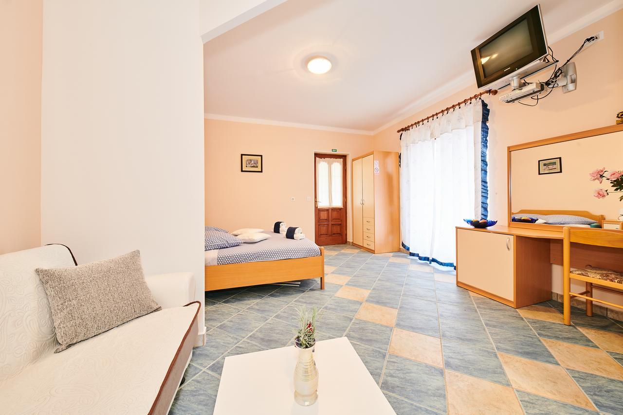 Apartments Catic Umag Exterior photo